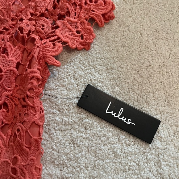 NWT Lulus Lace Dress Size XS - Picture 3 of 6
